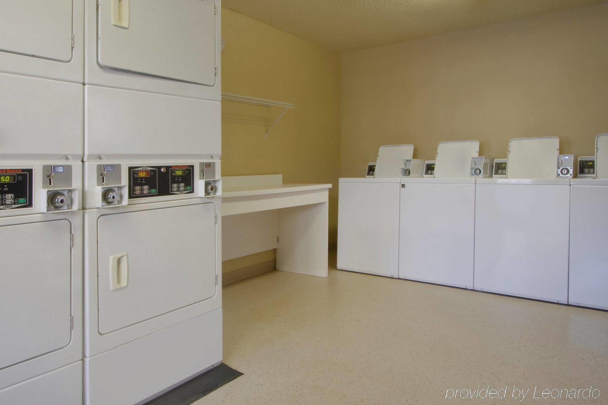 Extended Stay America Select Suites - Greenville - Haywood Mall Экстерьер фото